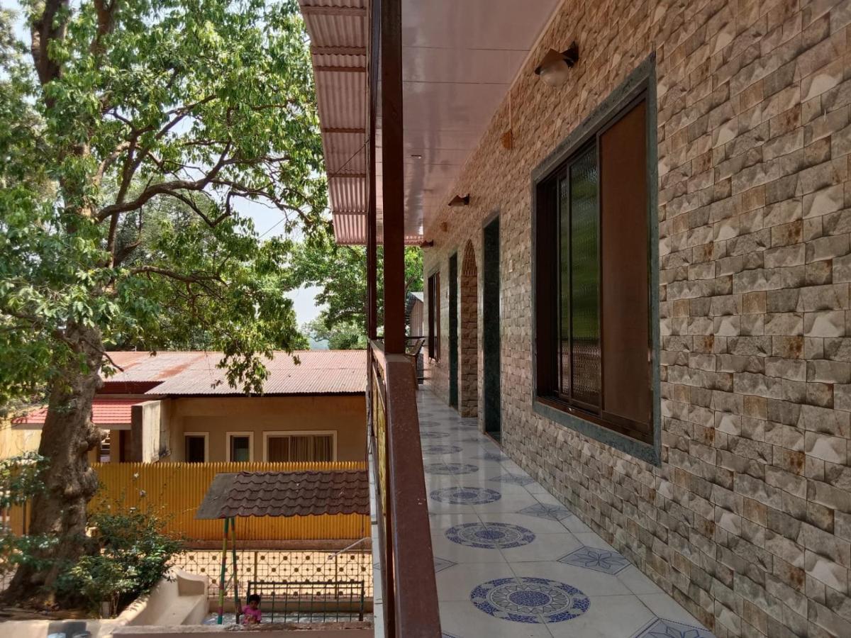 New Alpha House Matheran Ξενοδοχείο Εξωτερικό φωτογραφία